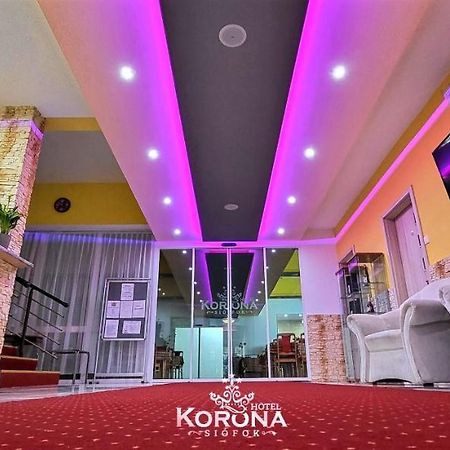 Hotel Korona Siofok Luaran gambar