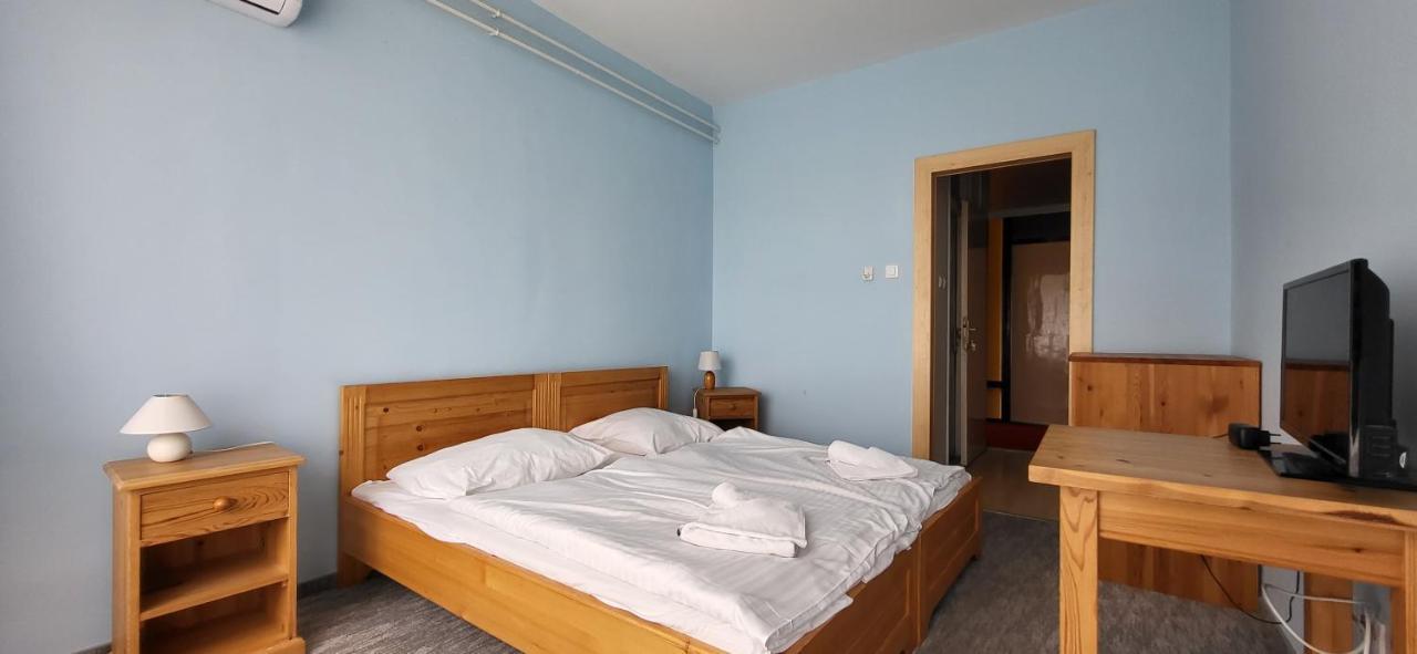 Hotel Korona Siofok Luaran gambar
