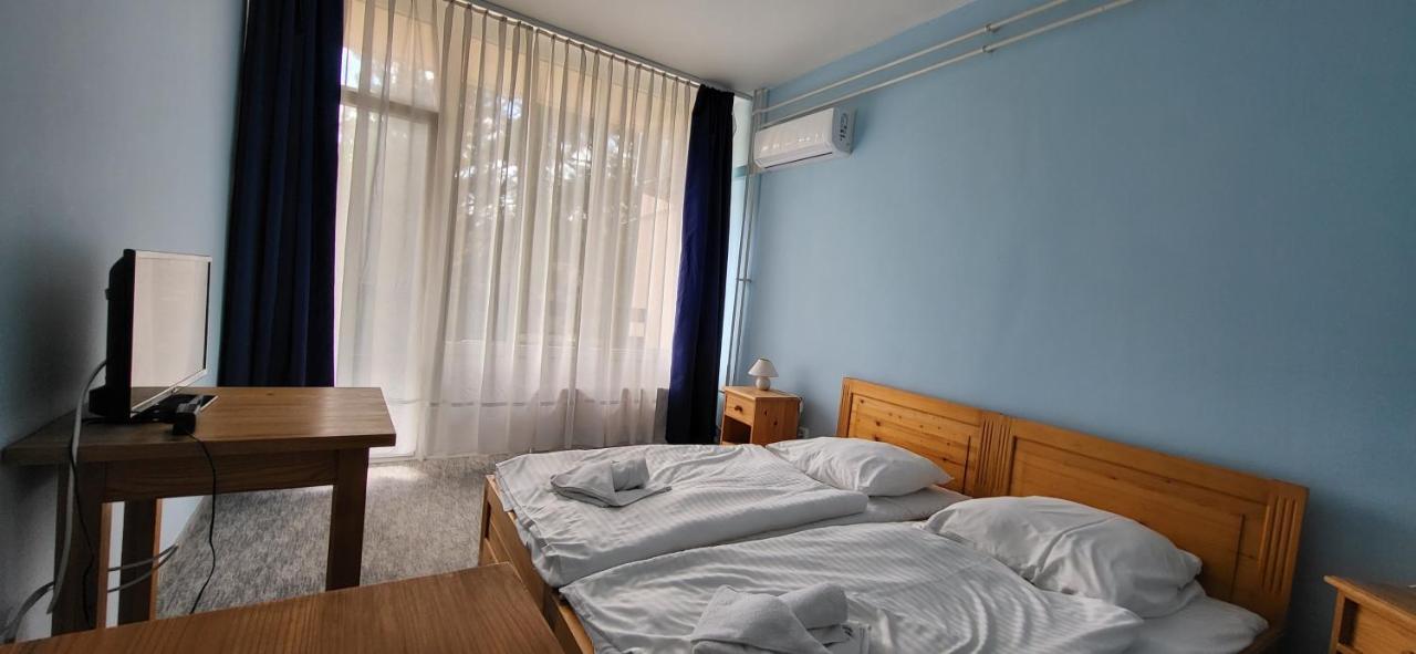 Hotel Korona Siofok Luaran gambar