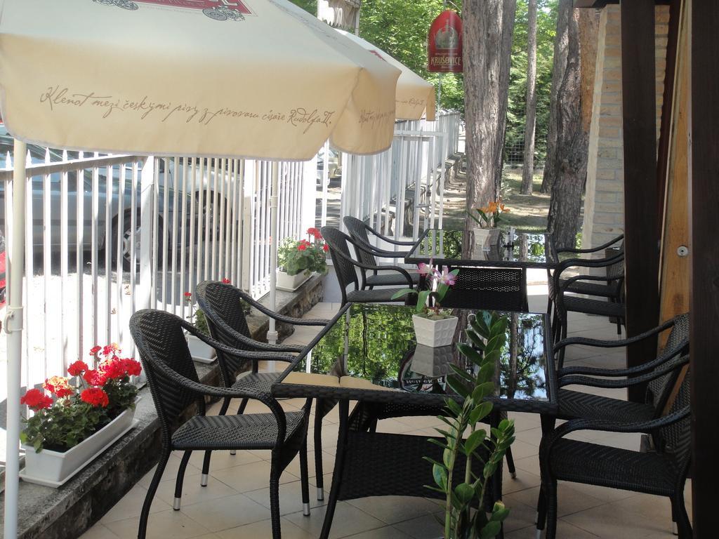 Hotel Korona Siofok Luaran gambar