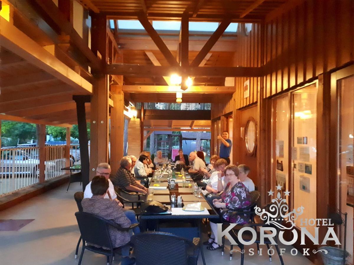 Hotel Korona Siofok Luaran gambar